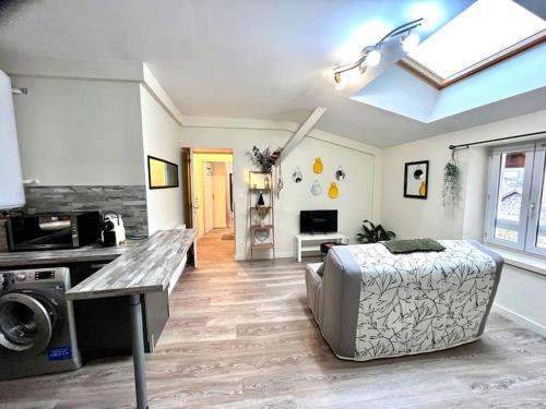 Rives Apartment | Le Repaire, accès terrasse de l'établissement