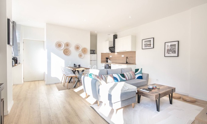 La Cote-Saint-Andre Apartment | Le Repos du Mélomane - A 1h de Lyon, climatisé