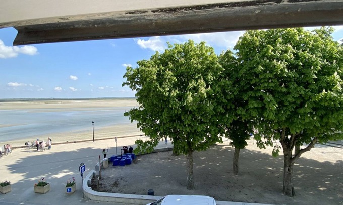 Le Crotoy Apartment | Le Salicorne, apartment for 3 on the port