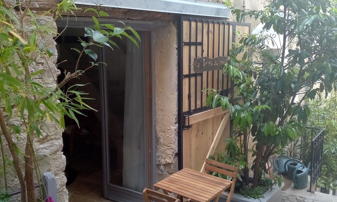 Malaucene Apartment | "LE Temps Suspendu"studio de Charme3,filet de Détente Suspendu