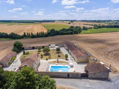 Saint-Hilaire-de-Villefranche House | Le Vieux Monastere