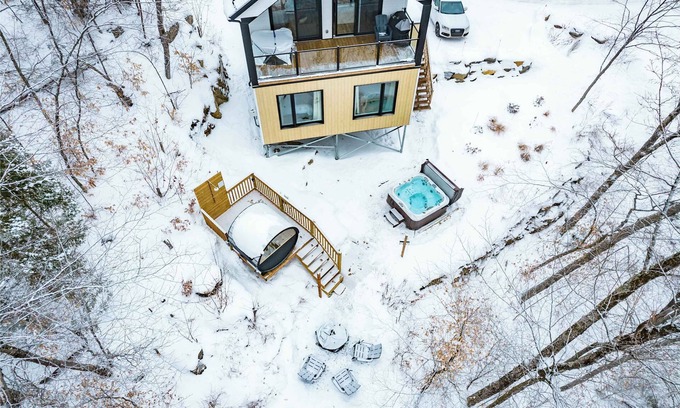Sainte-Beatrix Ski Chalet | Le Windermere - British Inspired Thermal Escape