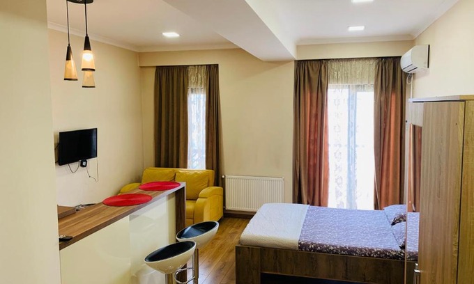 Tbilisi Apartment | Lech Kachinski Apartment 1