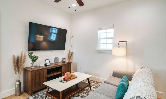 Yancey House | Legacy Ranch Escape: Game Room & Lake Access