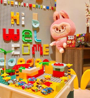 Medini Apartment | Legoland -8min Walk-Spacious Kids friendly -500MBS-1-12Pax Kairos Stay