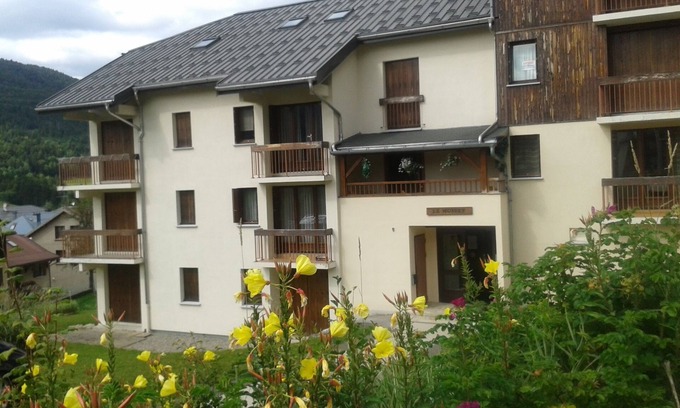 Lelex Apartment | Lelex Monts-Jura to rent studio facing south and resort center