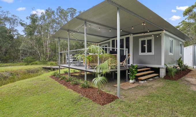 Arrawarra Apartment | Leos Beach Hideaway, Stylish Tiny Home