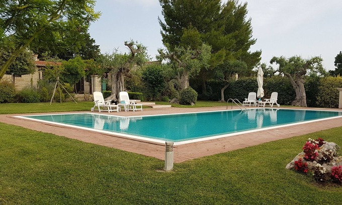 Conversano Villa | Leralora House - Olive Tree. Elegant villa with swimming pool, a stone's throw from the sea