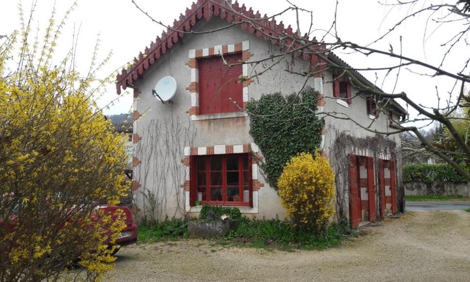 Sauveterre-la-Lemance House | Les Bambous