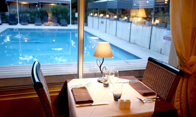 Villeneuve-les-Avignon Hotel | Les Cèdres