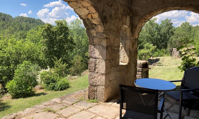 Payzac Apartment | Les Faysses á Mas de la Giralde. Stone studio in heart of nature. Pool and views
