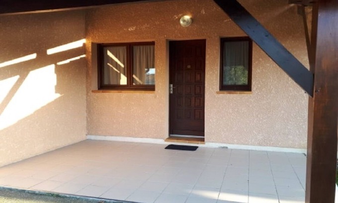 Eugenie-les-Bains Apartment | Les Genêts (T2 duplex) with swimming pool