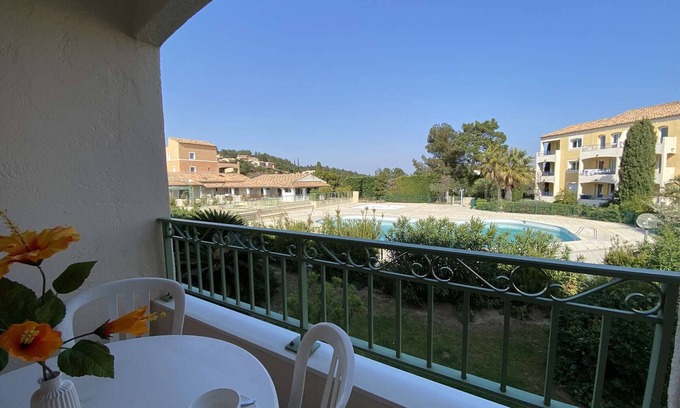Les Issambres Apartment | Les Issambres, 1BR apartment with pool, parking