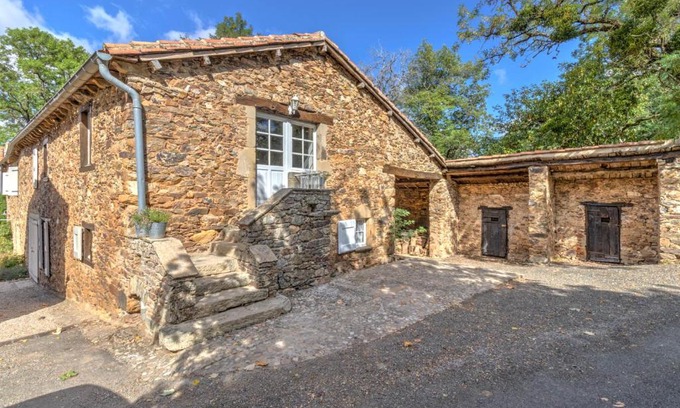 Paulinet House | Les Juliannes - Gîte La Pierre Etoilée Piscine Jardin