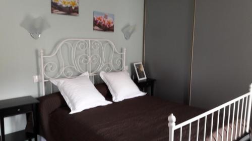 Rozier-en-Donzy Bed & Breakfast | Les Pierres Folles