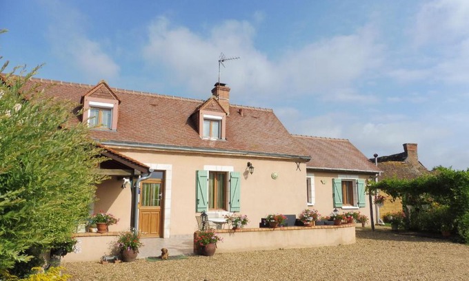 La Chapelle-d'Aligne Bed & Breakfast | les raseries