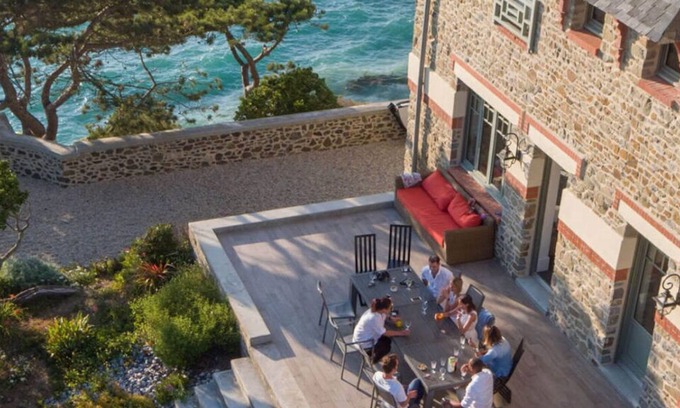 Granville Villa | Les roches Grises, Luxurious villa facing the sea, SPA and panoramic garden