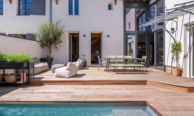 Saint-Cyr-au-Mont-d'Or Villa | Les Vieilles portes - Newly refurbished house with pool