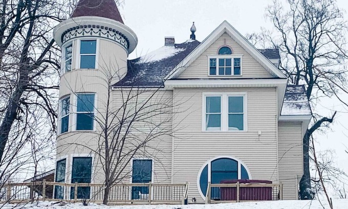 Davenport House | Lewis M. Fisher House