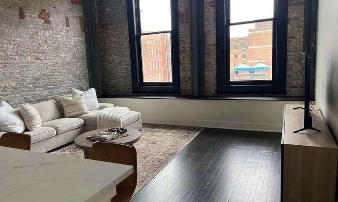 Downtown Cleveland Apartment | Liberty Lofts 1 bedroom apt 403