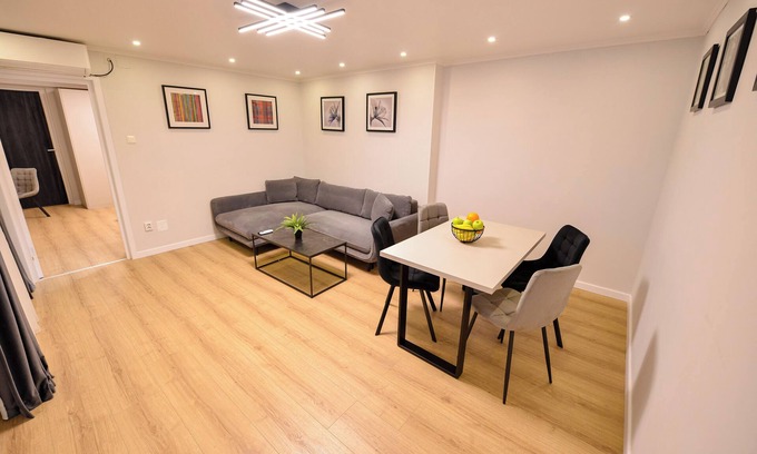 Bucharest City-Centre Apartment | Libra Apartment - Two Bedrooms - 5 Guests - Next To Cismigiu Gardens