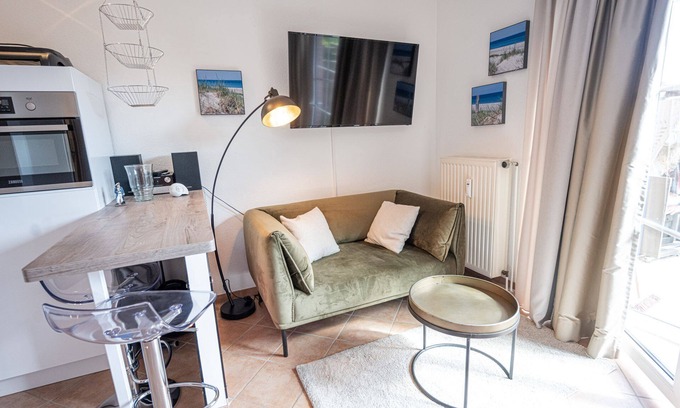 Dahme Apartment | "Lichtermeer" - close to the beach - small but nice - beach chair included!