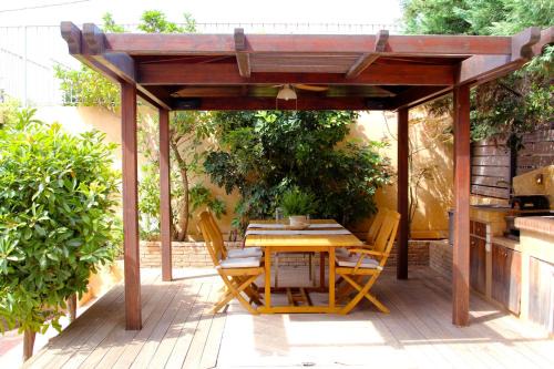 Anavyssos Apartment | Lida Garden Studio