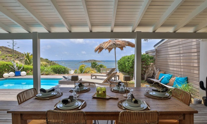 Cul de Sac House | Life IS Good IN CUL DE SAC