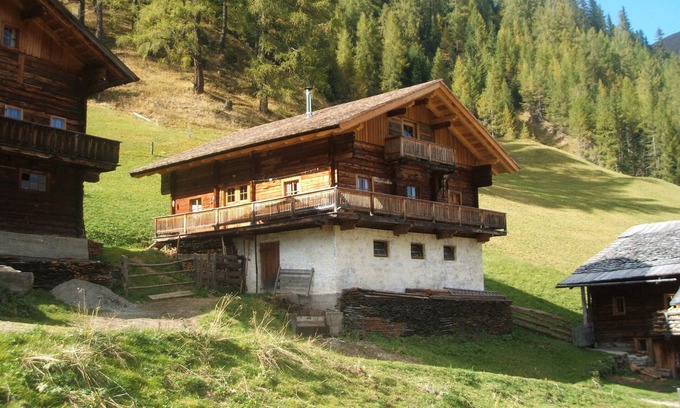 Innervillgraten Cabin | Light, air, tranquility, landscape. Immerse yourself in another world.