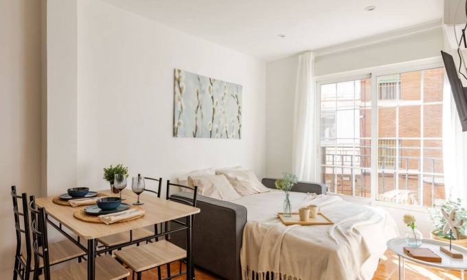 Villa de Vallecas Apartment | Light and color in the Villa