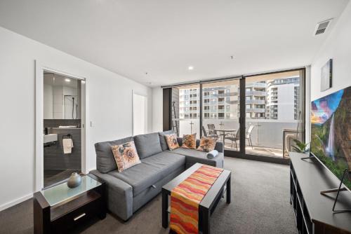 Gungahlin Apartment | Light-Filled 1-Bed Apartment with Pool & Gym