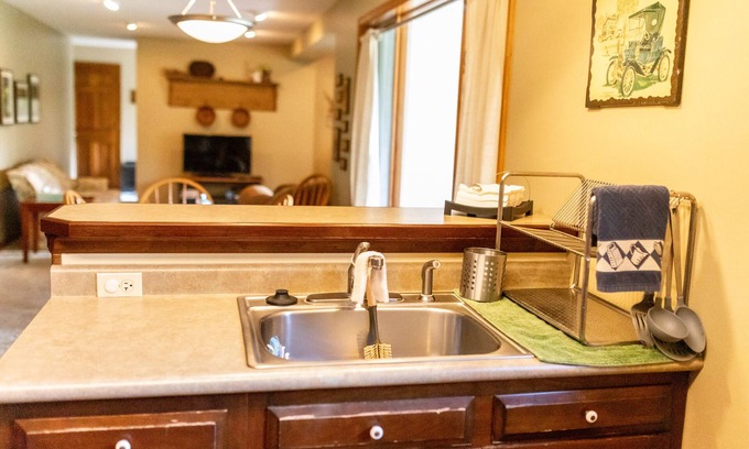 Prior Lake House | Light Spacious 2BD/1BA Private Destination Getaway
