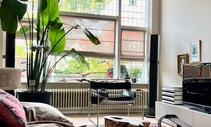 Heemstede House | Light, stylish designers townhouse, between Amsterdam and the beach