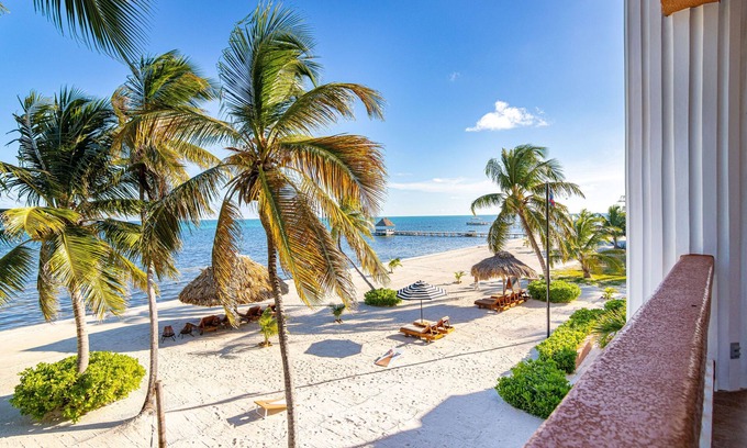 San Pedro Resort | Lighthouse Beach Villas 3br/2ba Beachfront Villa Serenidad
