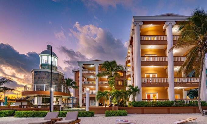 San Pedro Resort | Lighthouse Beach Villas 3br/2ba Beachfront Villa Oceano