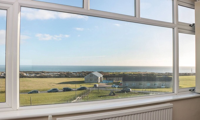 Southwell Cottage | LIGHTHOUSE VIEW, country holiday cottage in Portland Bill