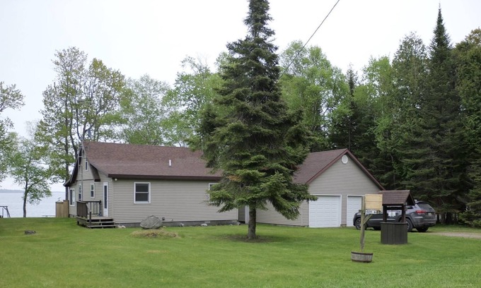 Drummond Island House | Like No Otter on Drummond Island