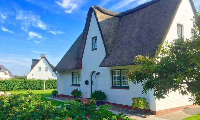 St. Peter-Ording House | Lille Dröm - Thatched roof house in a great location in the Ording district.