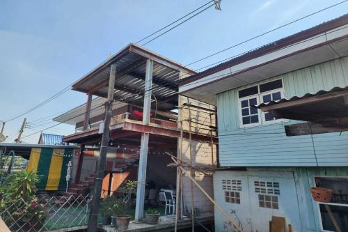 Bangkok Bed & Breakfast | Lilliput Riverside Bangkachao