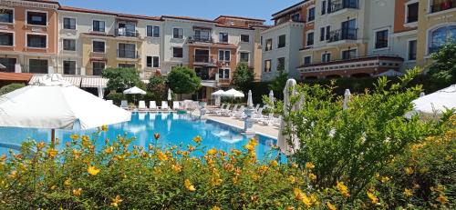 Sozopol Apartment | Lily Beach Resort - sunrise over the sea - Sozopol