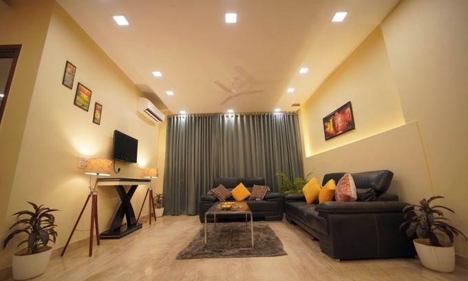New Delhi Apartment | Lime Tree 3BHK Serviced Apartments DLF 5