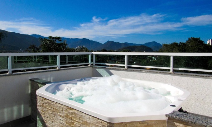 Estufa I Apartment | Linda cobertura c jacuzzi e churrasq em Ubatuba/SP