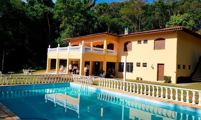 Portao House | Lindo sitio c lago e lazer completo em Atibaia/SP