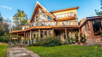 West Linton Villa | Linton Lodge at Scotland in WEST LINTON