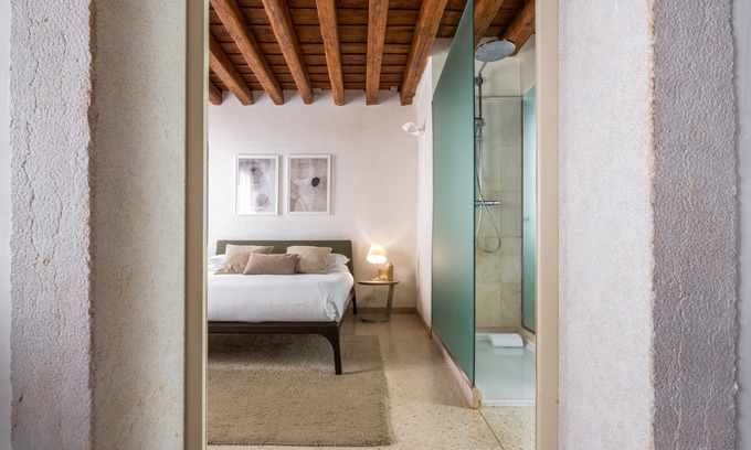 Castello Apartment | Lion Palace Junior Suite R&R