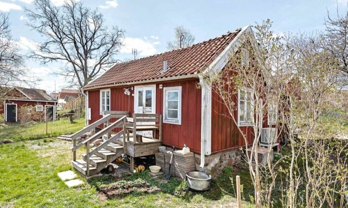 Oskarshamn Municipality House | Litet Fiskarhus - Small fisherman's house by the sea in Figeholm