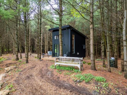Chatsworth House | Little Cabin in the Pines