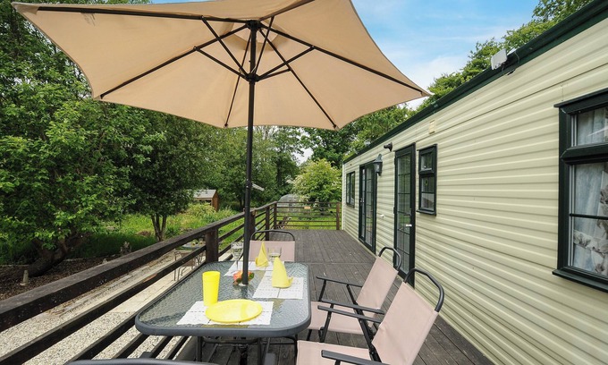Brazzacott Cottage | LITTLE MALORY, pet friendly, with a garden in St Giles-On-The-Heath