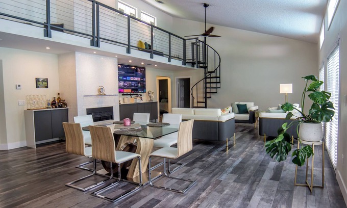 Little Ranches House | Little Ranches Retreat in the Heart of Equestrian Community