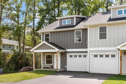 Asheville House | Little Sycamore by AvantStay Premier Location